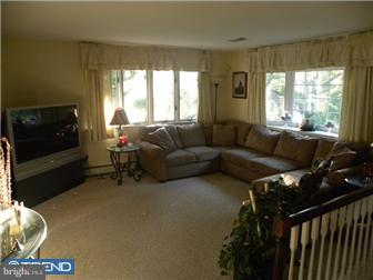 1698 Orlando Road Pottstown, PA 19464 - Photo 3 of 12 Living Room