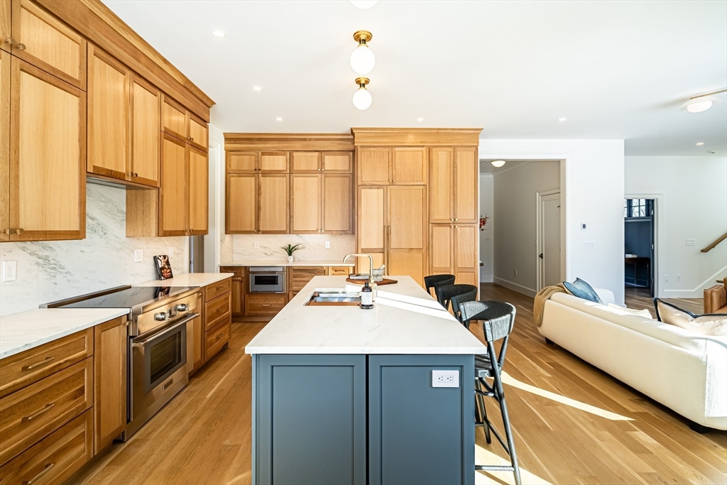 10 Common Court Lexington, MA 02421 - Photo 13 of 42 Gallery Image 13