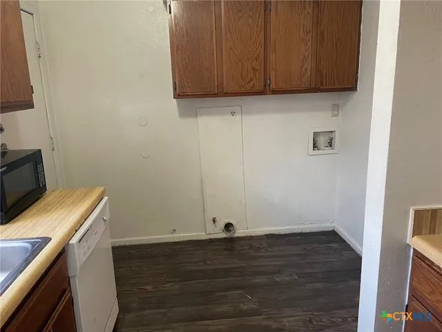 $1,095 | 660 Mill Street, Unit A, San Marcos, TX 78666