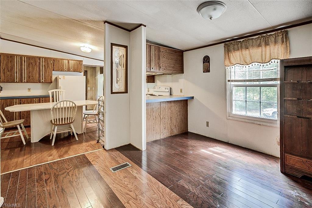181 Emerson Cook Road Pittsboro, NC 27312 - Photo 10 of 34 Gallery Image 10