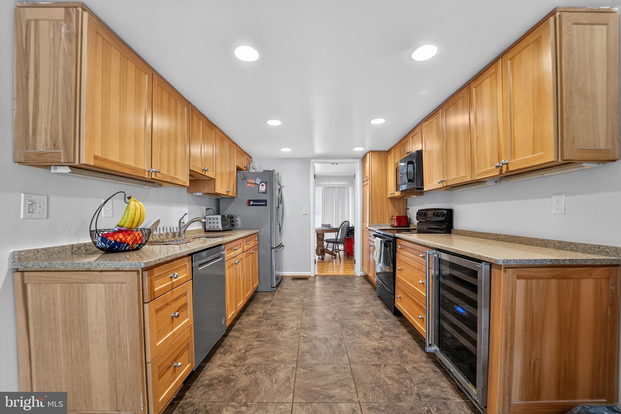 5607 Vantage Point Road Columbia, MD 21044 - Photo 5 of 46