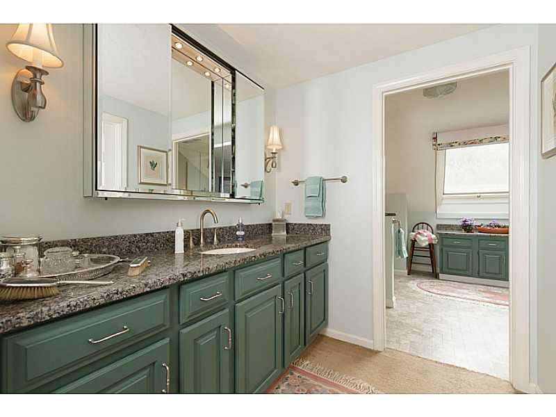 29 Blueberry Cove Road, Unit 29 Yarmouth, ME 04096 - Photo 20 of 33 Master Bath/Spa.