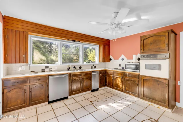 $187,500 | 718 Signal Street, Ocean Springs, MS 39564