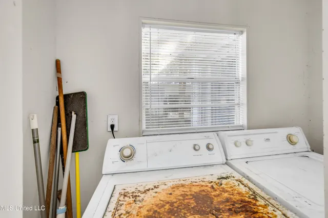 $187,500 | 718 Signal Street, Ocean Springs, MS 39564