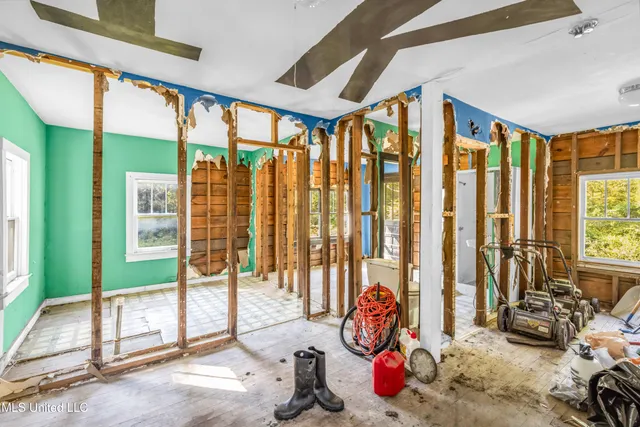 $187,500 | 718 Signal Street, Ocean Springs, MS 39564