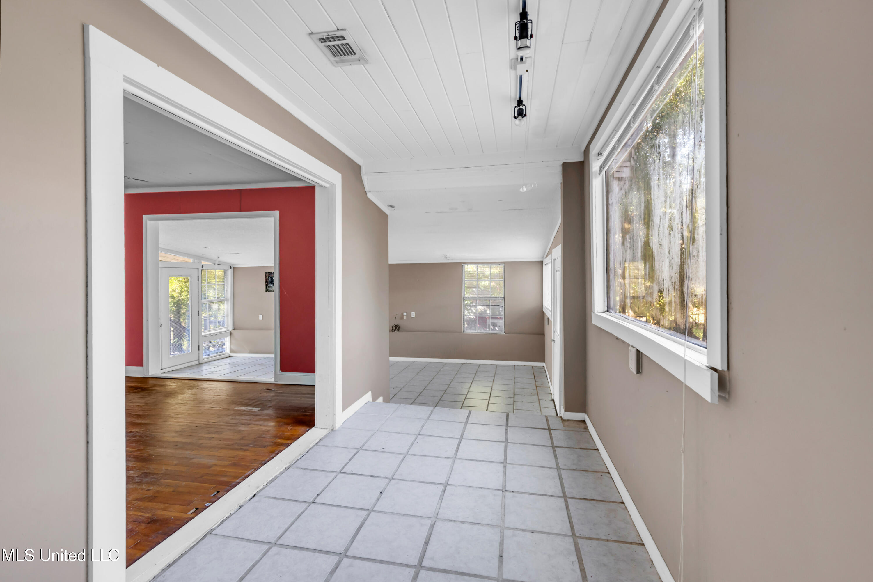 718 Signal Street Ocean Springs, MS 39564 - Photo 5 of 33 718SignalSt-5