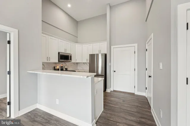 $2,060 | 2421 Bristol Road, Unit 1B203, Warrington, PA 18976