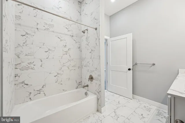 $2,060 | 2421 Bristol Road, Unit 1B203, Warrington, PA 18976