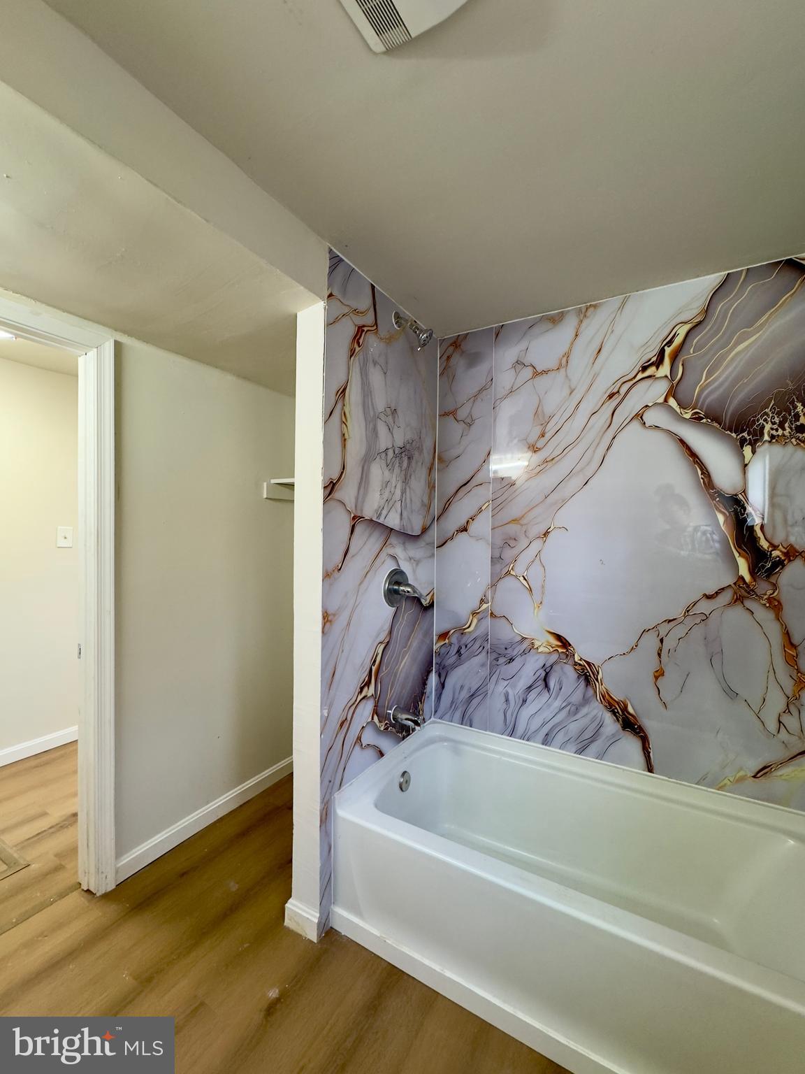 815 Seneca Park Road Middle River, MD 21220 - Photo 9 of 23 a bathroom with a bathtub