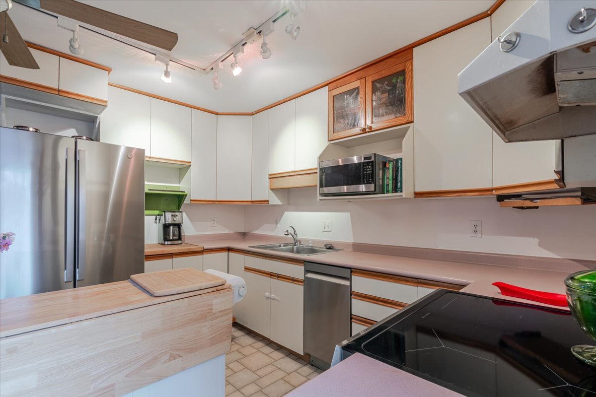 405 West Raab Road Normal, IL 61761 - Photo 15 of 29