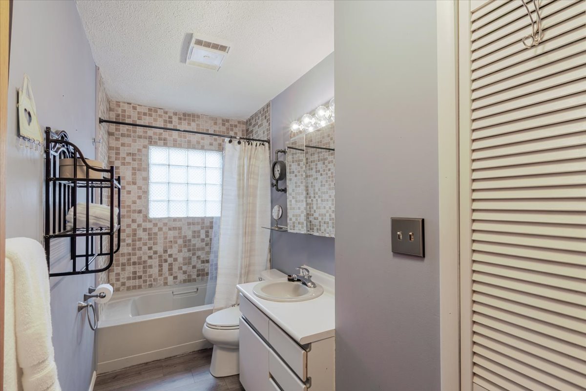 405 West Raab Road Normal, IL 61761 - Photo 8 of 29