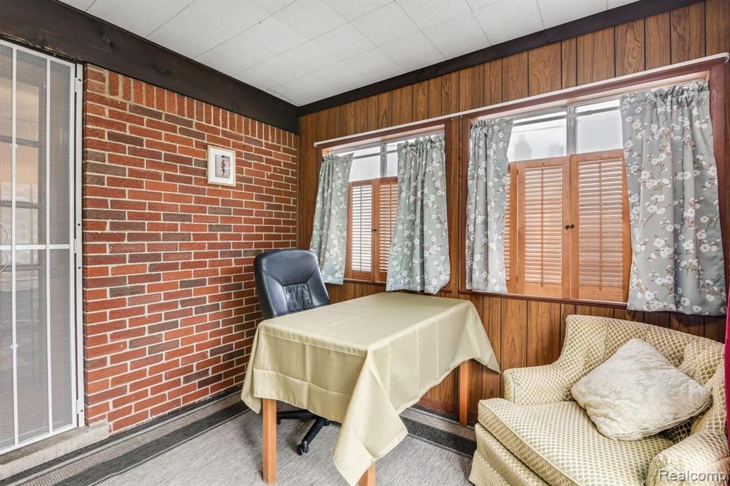 19298 Lahser Road Detroit, MI 48219 - Photo 21 of 25