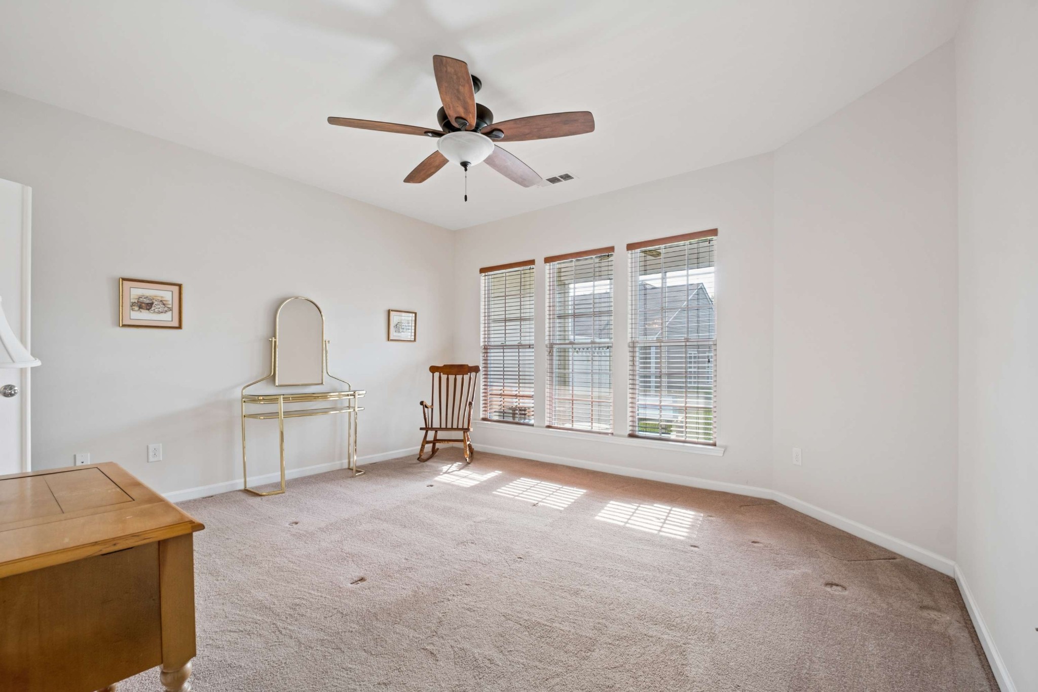 300 Blockade Lane Mount Juliet, TN 37122 - Photo 22 of 36 a living room with furniture and a window