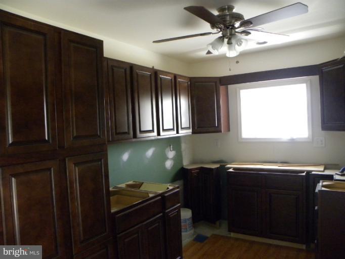 106 Highland Road Westminster, MD 21157 - Photo 8 of 26 Kitchen