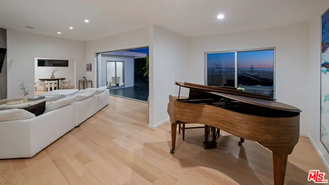 $29,950 | 10134 Angelo View Drive, Beverly Hills, CA 90210