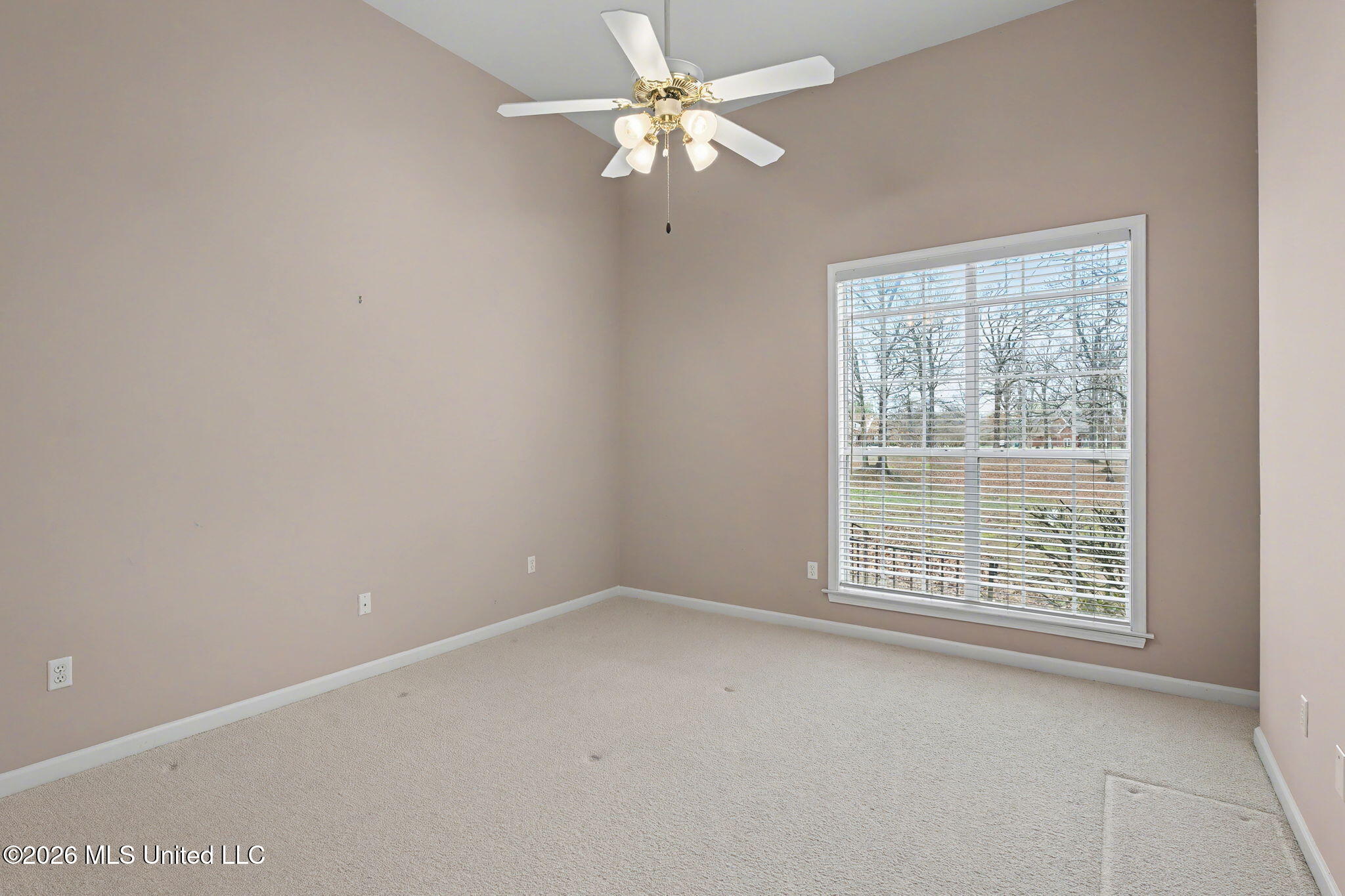 655 Long Street Southaven, MS 38672 - Photo 22 of 41 Bedroom 1