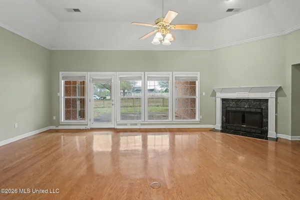 $425,000 | 655 Long Street, Southaven, MS 38672