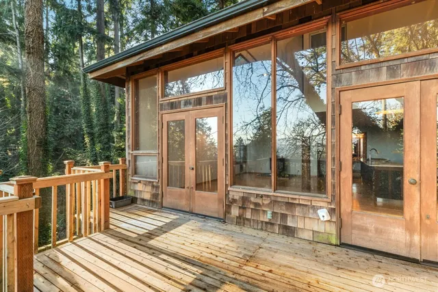 $3,750 | 4820 91st Avenue Southeast, Mercer Island, WA 98040