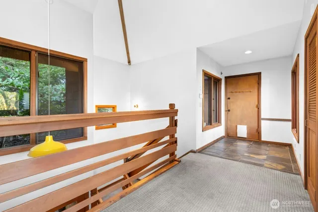 $3,750 | 4820 91st Avenue Southeast, Mercer Island, WA 98040