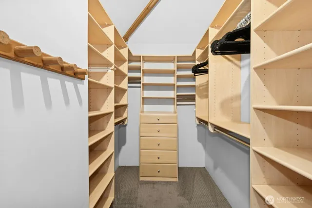 $3,750 | 4820 91st Avenue Southeast, Mercer Island, WA 98040