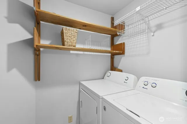 $3,750 | 4820 91st Avenue Southeast, Mercer Island, WA 98040