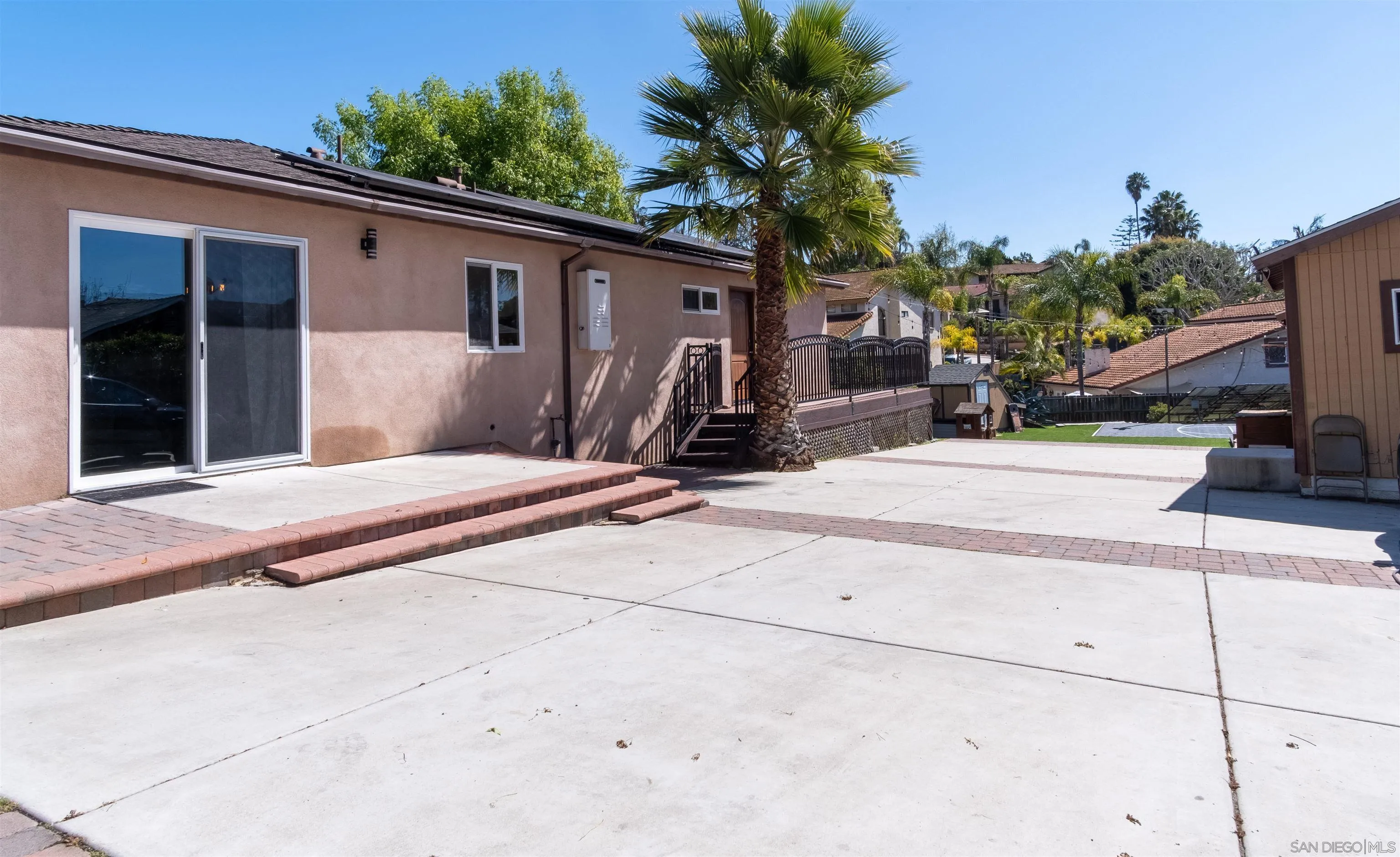 853 Crescent Drive Vista, CA 92084 - Photo 40 of 70