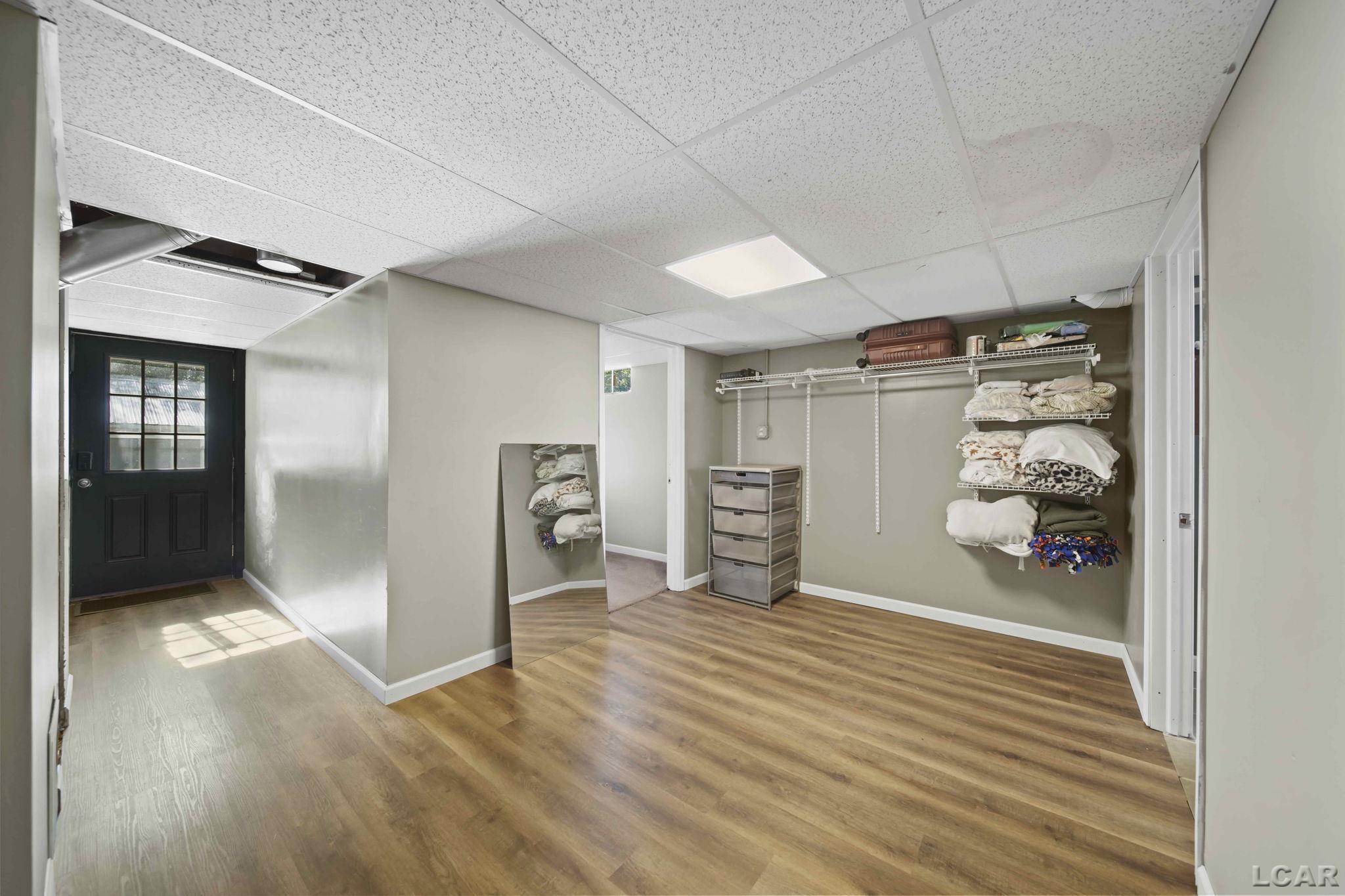 921 Addison Street Adrian, MI 49221 - Photo 18 of 37 50148876-ac4d4a5e-5ae6-475f-bef3-4c1a138d52f0.JPG