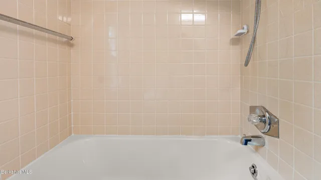 $450,000 | 17 Kittredge Road, Pittsfield, MA 01201