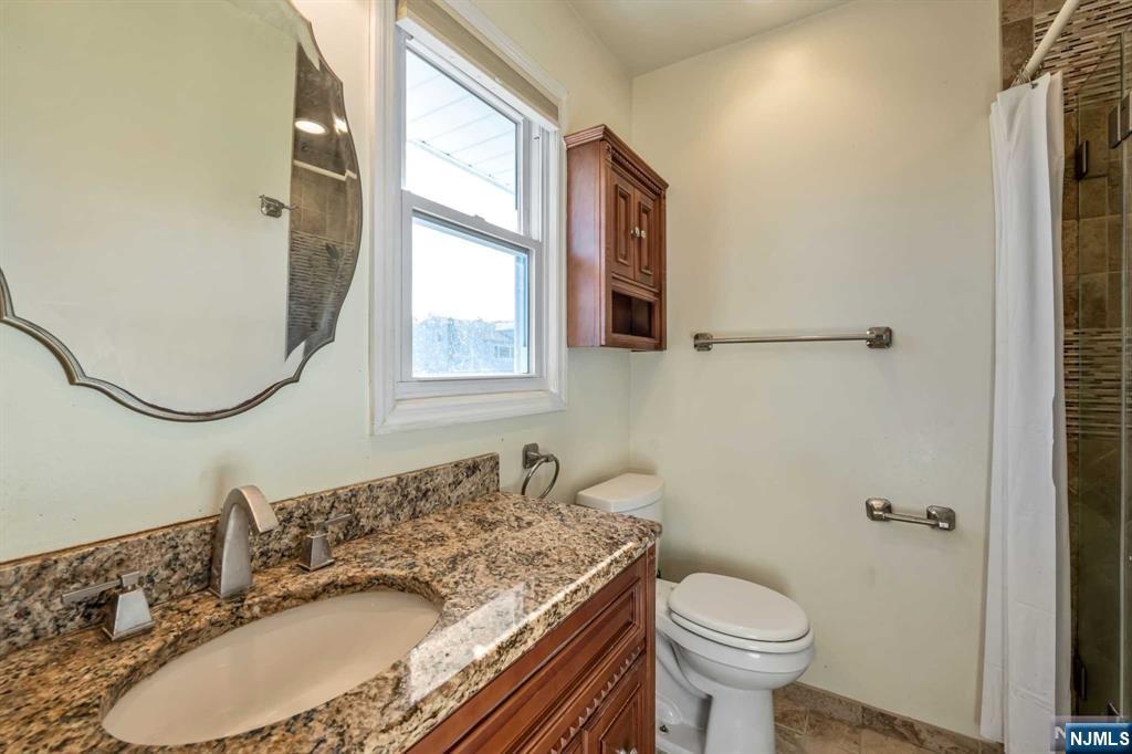 11 King Court Wayne, NJ 07470 - Photo 21 of 30