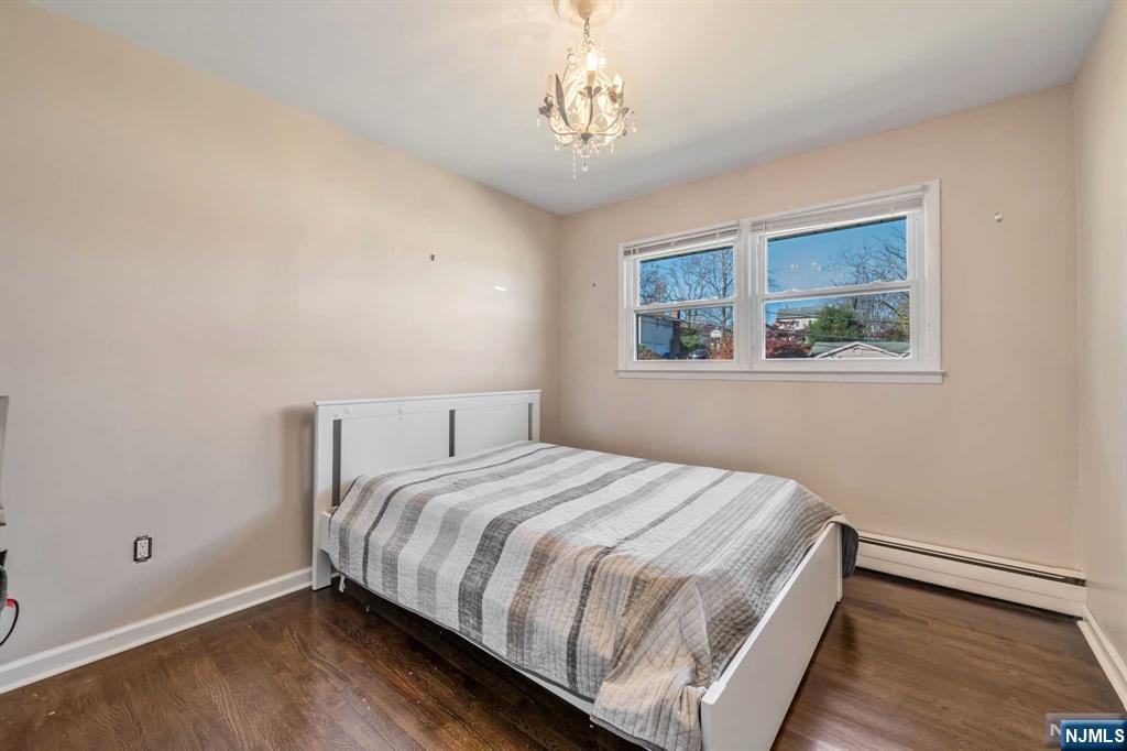 11 King Court Wayne, NJ 07470 - Photo 23 of 30