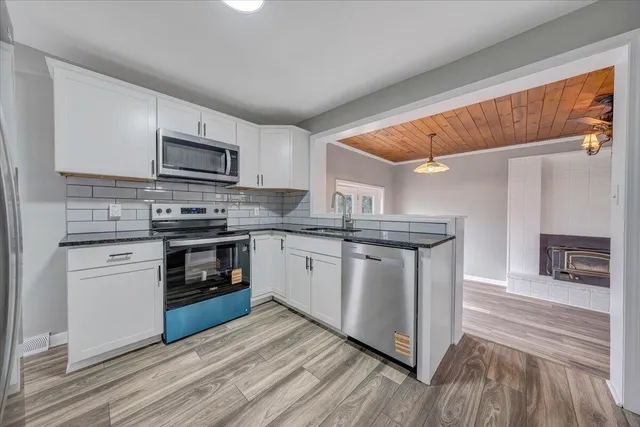 $274,950 | 501 Lester Avenue Northeast, Roanoke, VA 24012