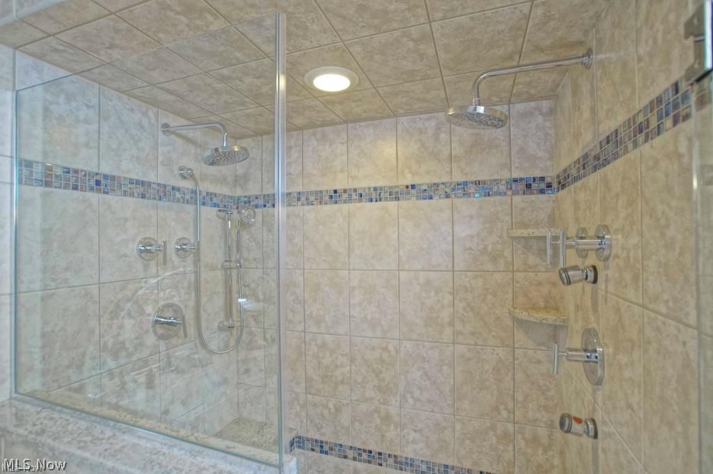 226 Skye Road Highland Heights, OH 44143 - Photo 20 of 32
