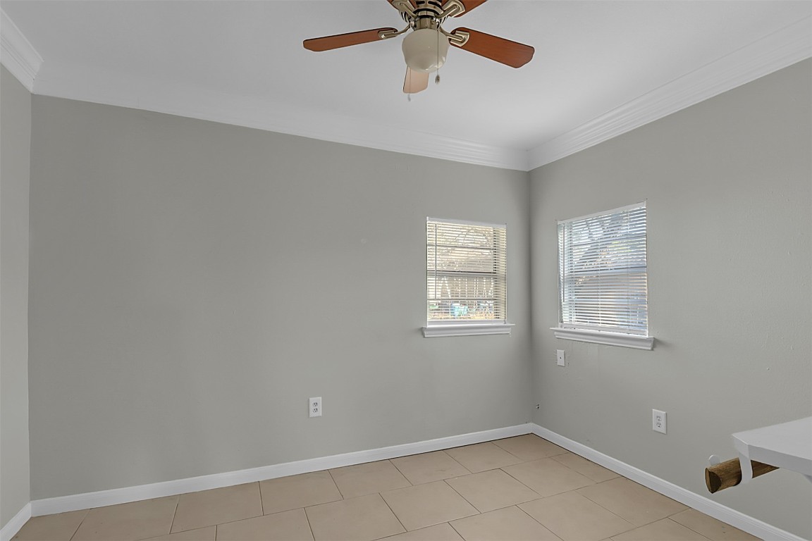 505 Garrett Street Pasadena, TX 77506 - Photo 11 of 14 a view of an empty room with a window