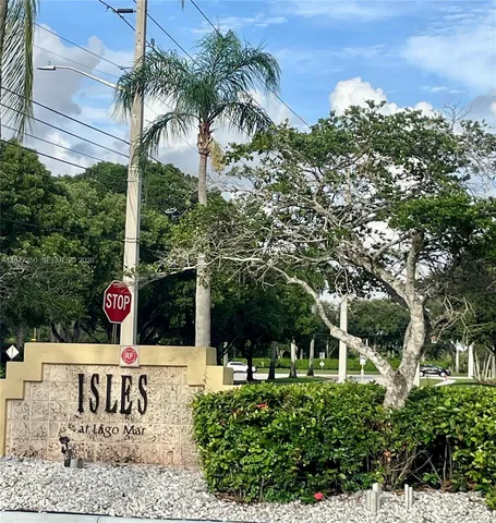 $2,400 | 12760 Vista Isles Drive, Unit 711, Sunrise, FL 33325