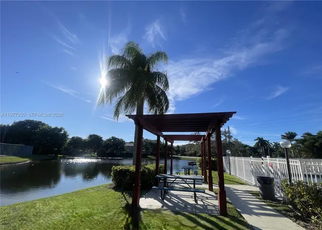 $2,400 | 12760 Vista Isles Drive, Unit 711, Sunrise, FL 33325