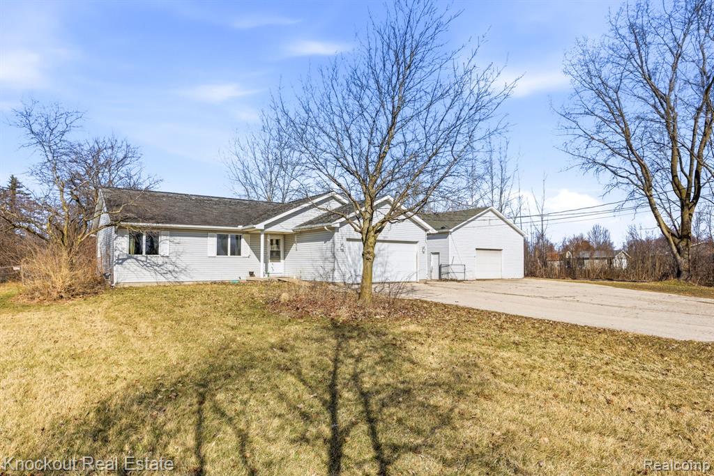 7045 Hospital Road Freeland, MI 48623 - Photo 3 of 35 Gallery Image 3