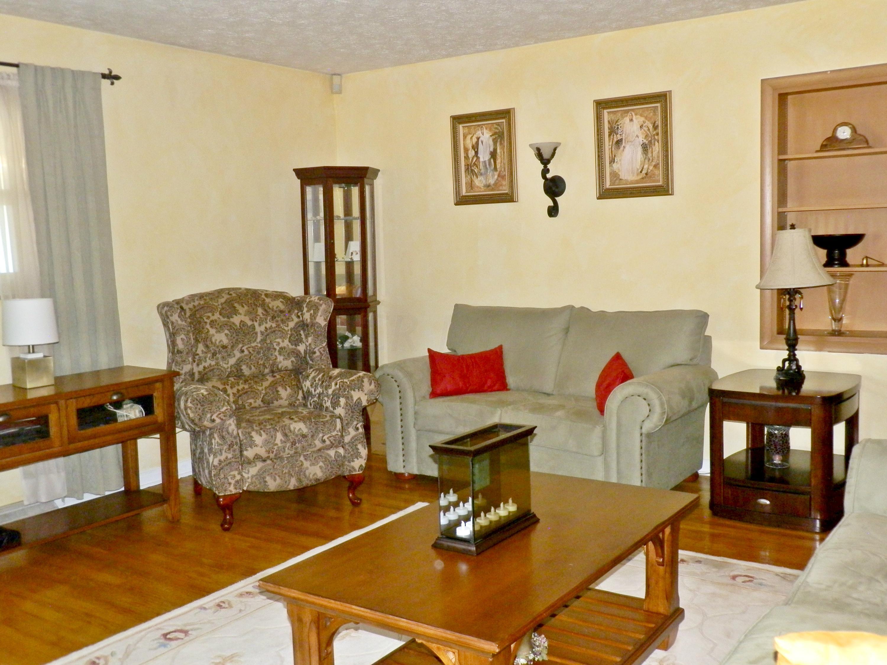 1517 Picard Road Columbus, OH 43227 - Photo 2 of 17 Gallery Image 2
