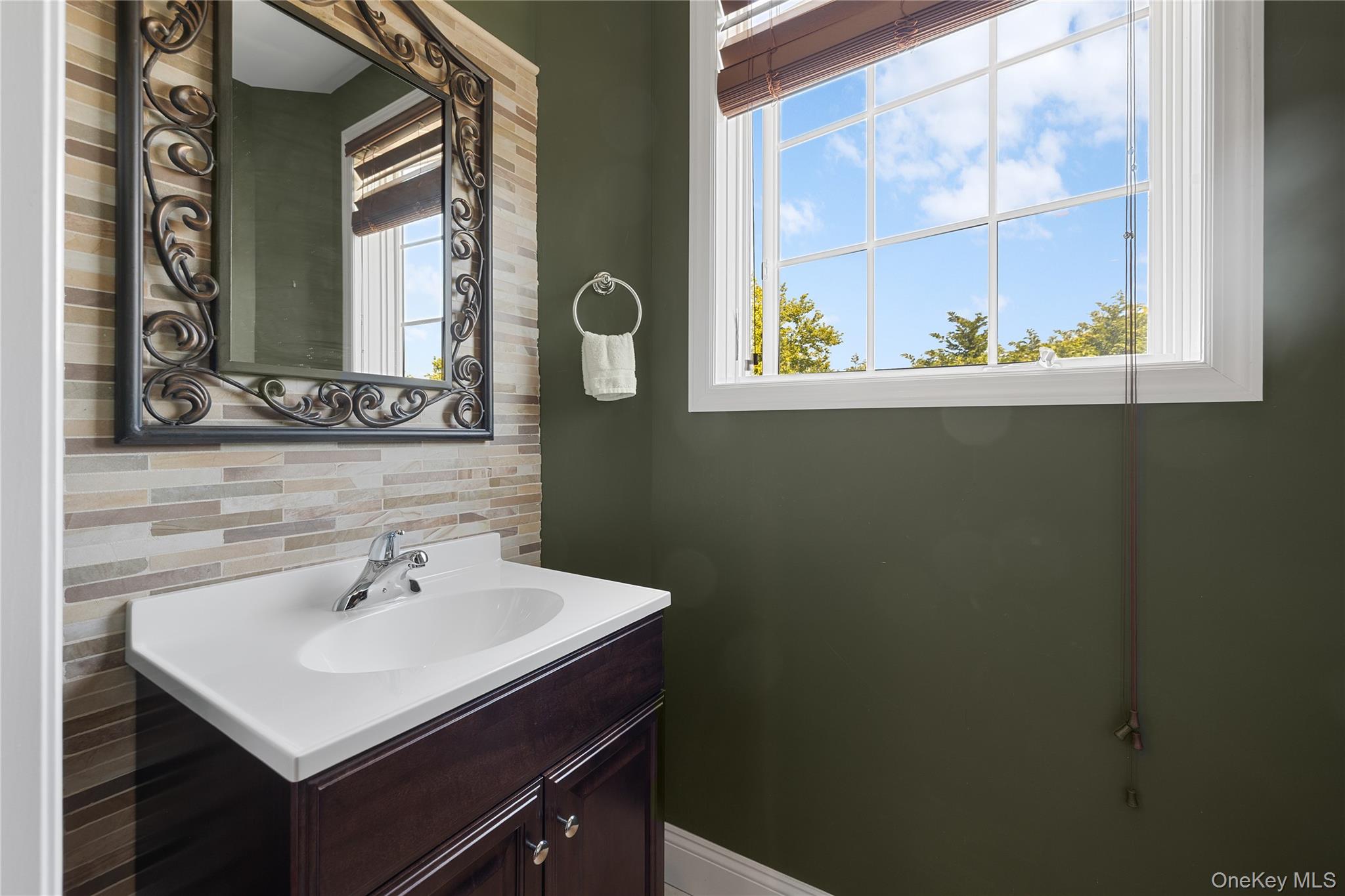 65 West Bayberry Road Islip, NY 11751 - Photo 21 of 44
