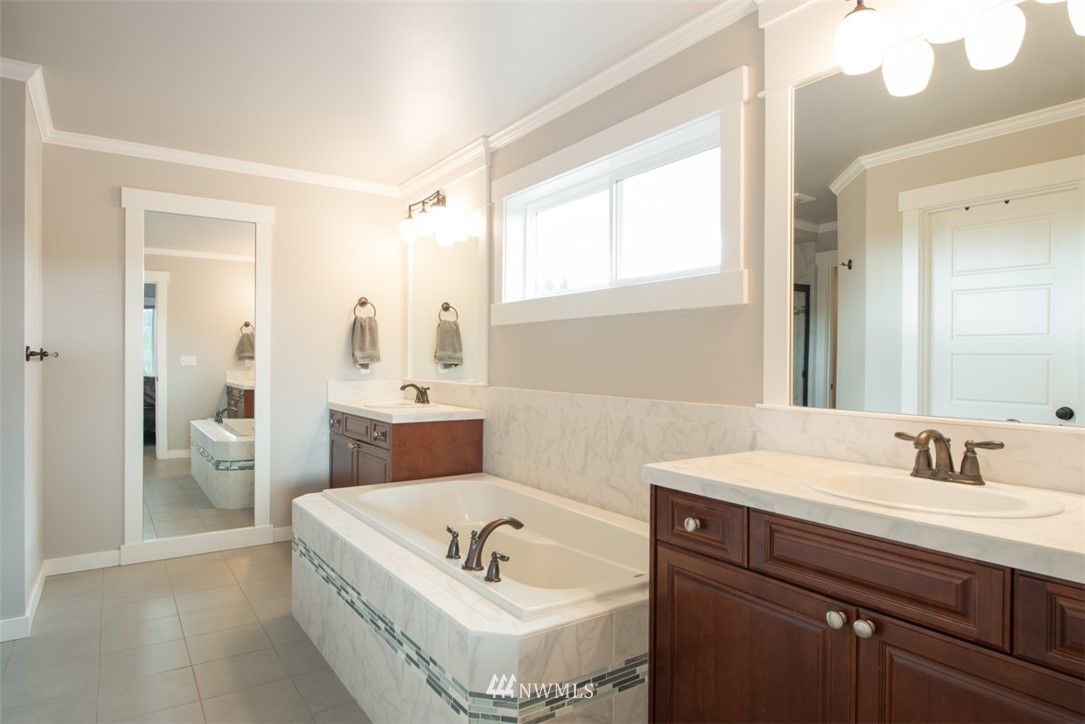 14908 97th Avenue Northeast Bothell, WA 98011 - Photo 18 of 25 Gallery Image 18
