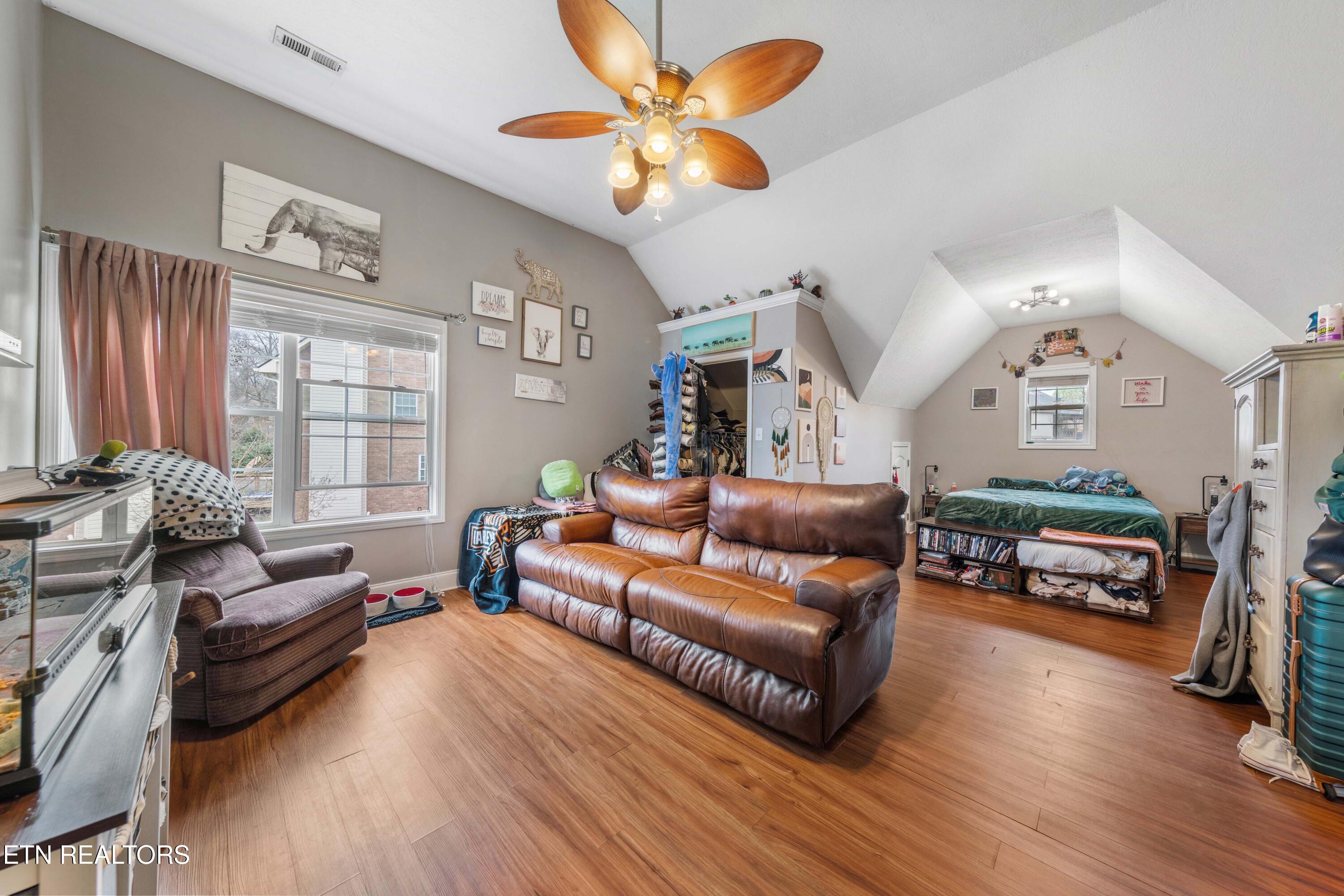 268 Windstone Boulevard Powell, TN 37849 - Photo 20 of 39 Second Floor Rec/Bonus Room / Bedroom 2