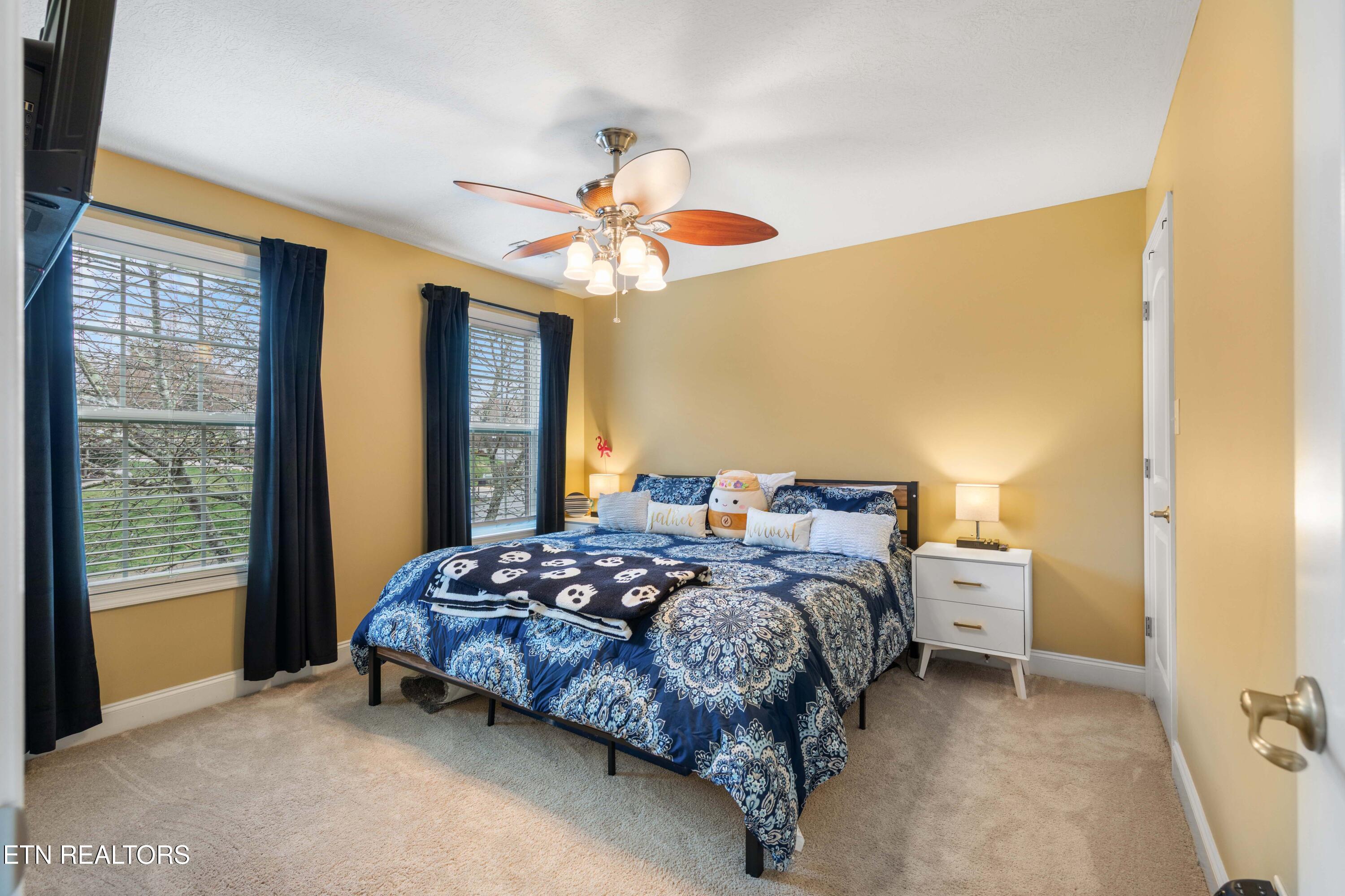 268 Windstone Boulevard Powell, TN 37849 - Photo 23 of 39 Bedroom 3