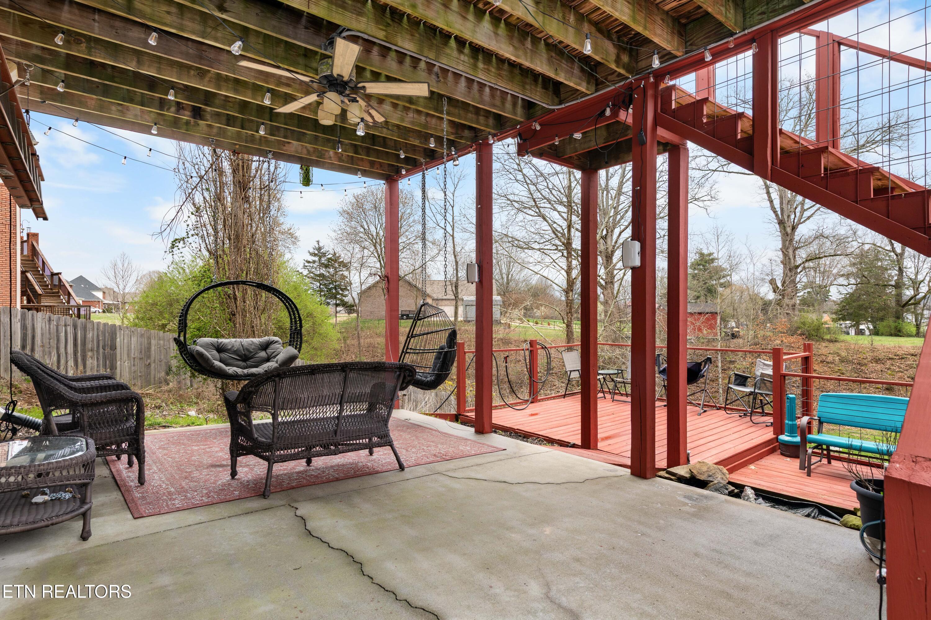 268 Windstone Boulevard Powell, TN 37849 - Photo 34 of 39 Back Covered Patio