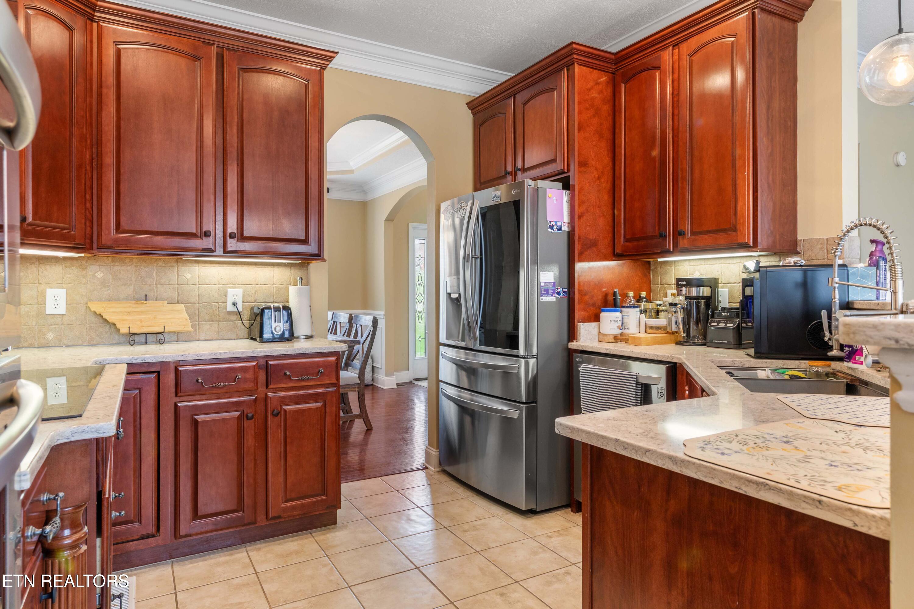 268 Windstone Boulevard Powell, TN 37849 - Photo 9 of 39 Kitchen
