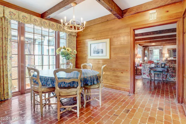 $1,885,000 | 130 Twin Oaks Boulevard, Lafayette, LA 70503