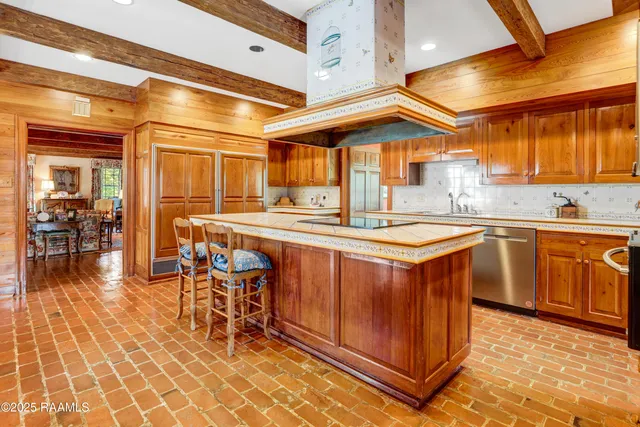 $1,985,000 | 130 Twin Oaks Boulevard, Lafayette, LA 70503