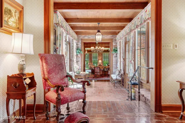 $1,885,000 | 130 Twin Oaks Boulevard, Lafayette, LA 70503