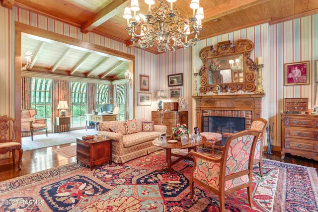 $1,985,000 | 130 Twin Oaks Boulevard, Lafayette, LA 70503