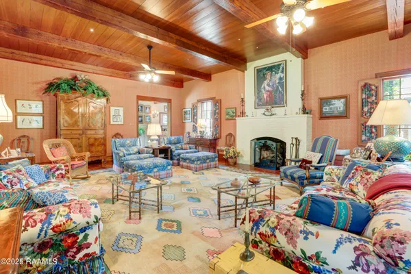 $1,885,000 | 130 Twin Oaks Boulevard, Lafayette, LA 70503