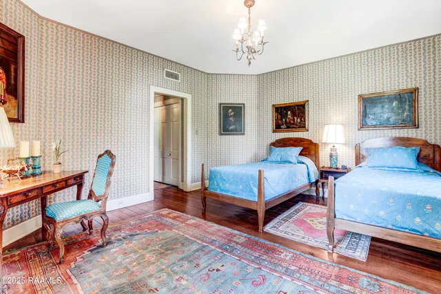 $1,985,000 | 130 Twin Oaks Boulevard, Lafayette, LA 70503