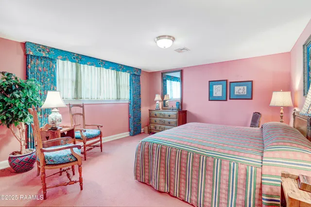 $1,985,000 | 130 Twin Oaks Boulevard, Lafayette, LA 70503